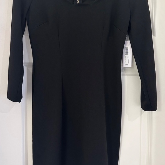 Black dress - Picture 2 of 3